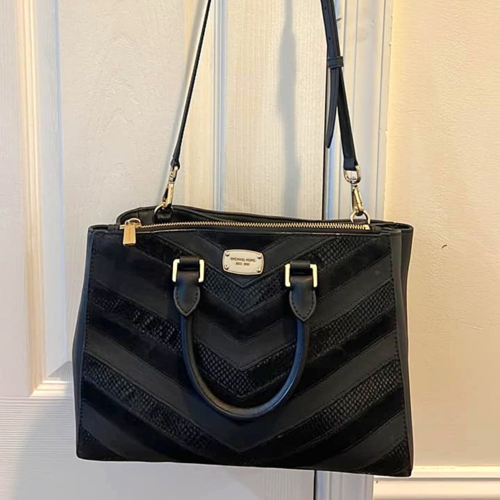 Michael Kors Versatile Purse